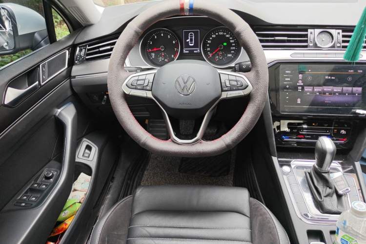 Used Volkswagen Magotan 2020 330TSI DSG Leading Model Steering Wheel