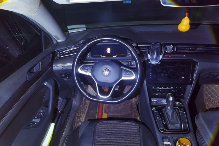 Used Volkswagen Magotan 2020 330TSI DSG Luxury Edition Steering Wheel
