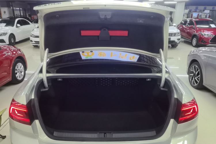 Used Volkswagen Magotan 2020 330TSI DSG Luxury Edition Trunk
