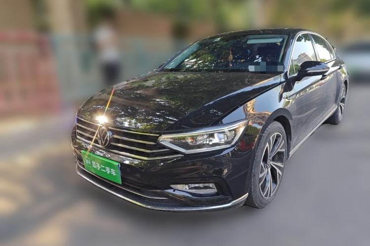 Used Volkswagen Magotan 2021 330TSI DSG 30th Anniversary Edition Guazi used car, China used car export, Used car for sale, Used Volkswagen cars, Cheapest cars for sale