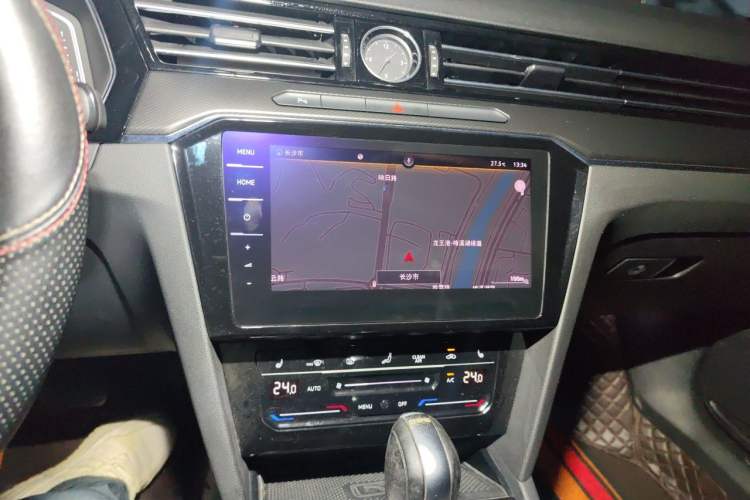 Used Volkswagen Magotan 2021 330TSI DSG 30th Anniversary Edition Audio And AC Panel