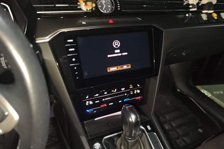 Used Volkswagen Magotan 2021 330TSI DSG 30th Anniversary Edition Audio And AC Panel