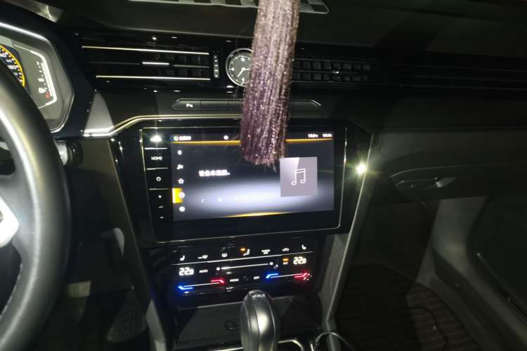 Used Volkswagen Magotan 2021 330TSI DSG 30th Anniversary Edition Audio And AC Panel