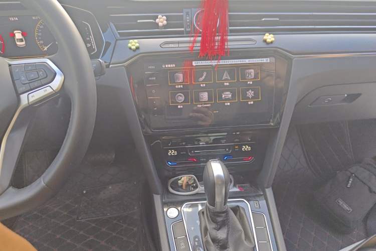 Used Volkswagen Magotan 2021 330TSI DSG 30th Anniversary Edition Audio And AC Panel