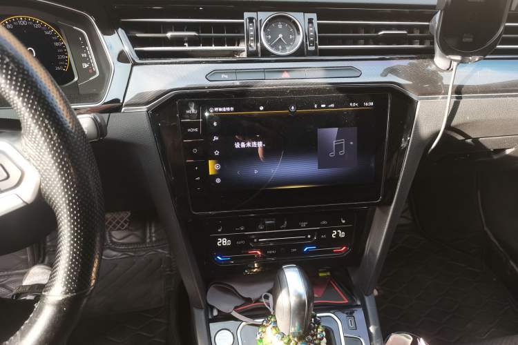 Used Volkswagen Magotan 2021 330TSI DSG 30th Anniversary Edition Audio And AC Panel