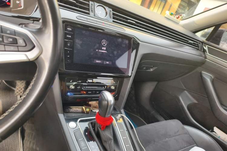Used Volkswagen Magotan 2021 330TSI DSG 30th Anniversary Edition Audio And AC Panel