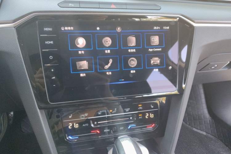 Used Volkswagen Magotan 2021 330TSI DSG 30th Anniversary Edition Audio And AC Panel