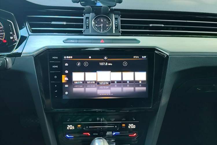 Used Volkswagen Magotan 2021 330TSI DSG 30th Anniversary Edition Audio And AC Panel