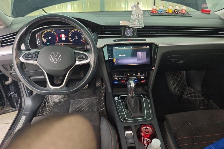 Used Volkswagen Magotan 2021 330TSI DSG 30th Anniversary Edition Center Console