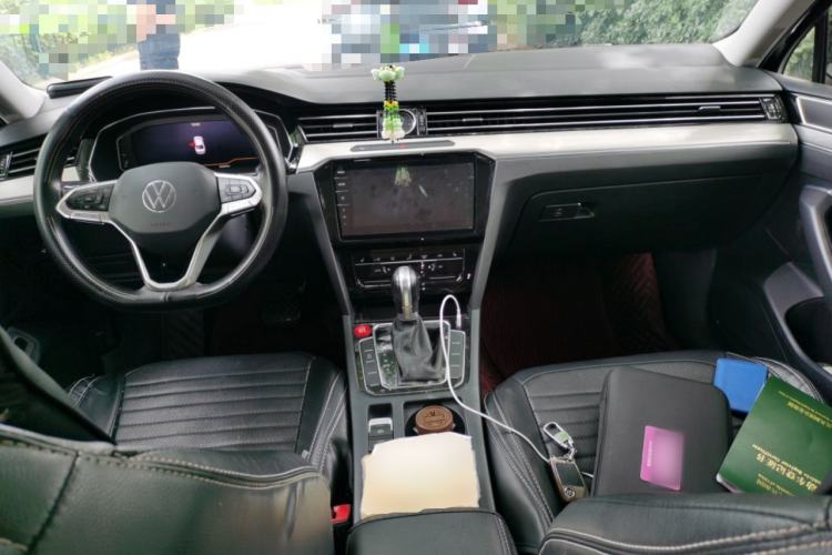 Used Volkswagen Magotan 2021 330TSI DSG 30th Anniversary Edition Center Console