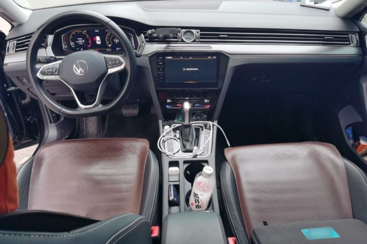 Used Volkswagen Magotan 2021 330TSI DSG 30th Anniversary Edition Center Console