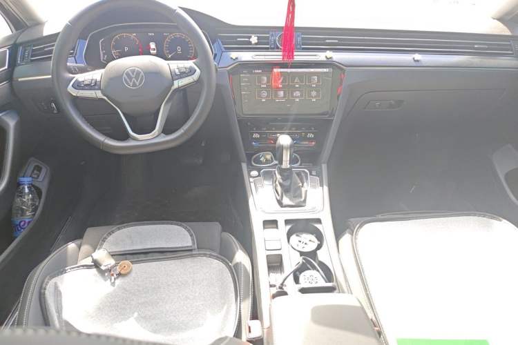 Used Volkswagen Magotan 2021 330TSI DSG 30th Anniversary Edition Center Console