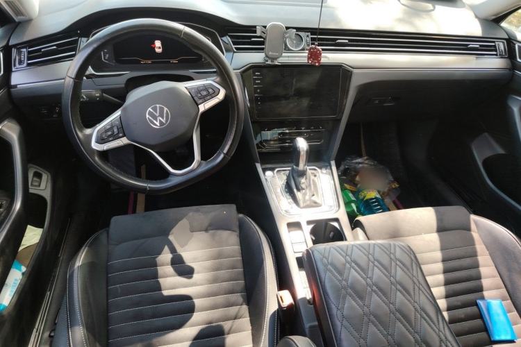 Used Volkswagen Magotan 2021 330TSI DSG 30th Anniversary Edition Center Console