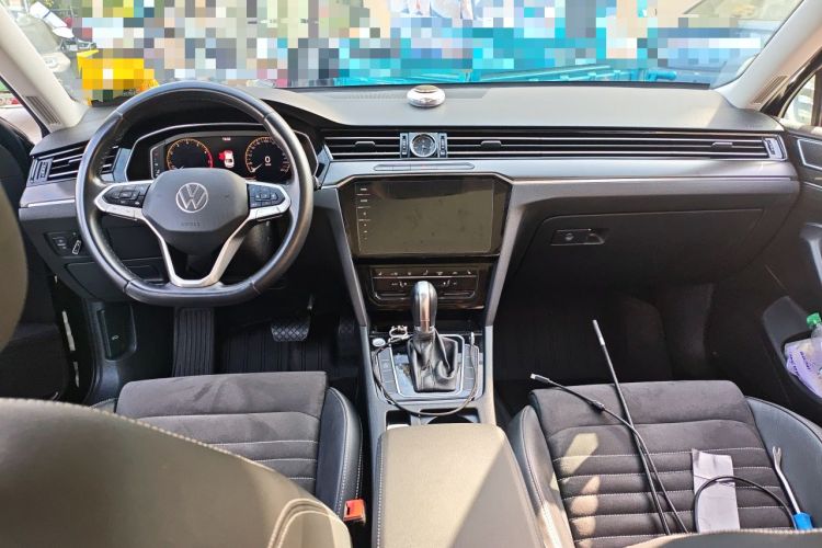 Used Volkswagen Magotan 2021 330TSI DSG 30th Anniversary Edition Center Console