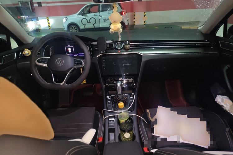 Used Volkswagen Magotan 2021 330TSI DSG 30th Anniversary Edition Center Console