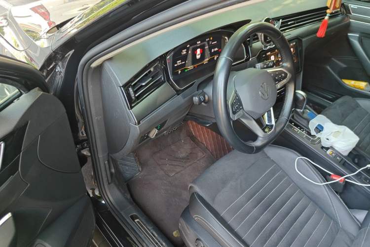 Used Volkswagen Magotan 2021 330TSI DSG 30th Anniversary Edition Driver Seat