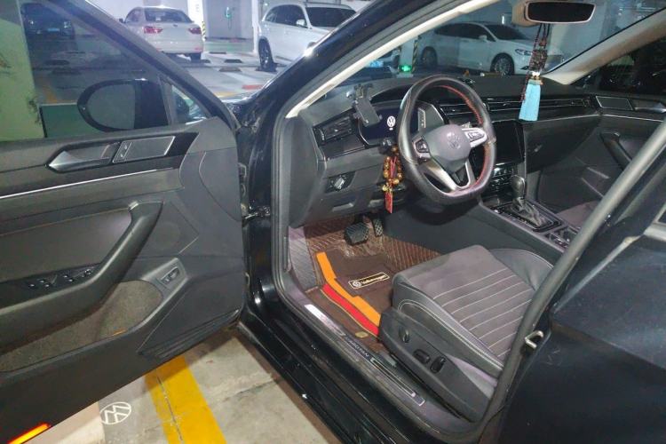 Used Volkswagen Magotan 2021 330TSI DSG 30th Anniversary Edition Driver Seat