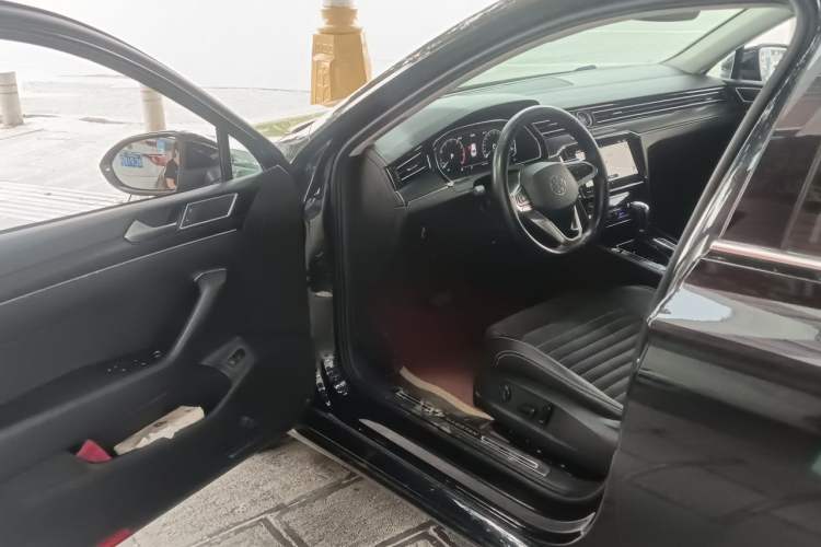 Used Volkswagen Magotan 2021 330TSI DSG 30th Anniversary Edition Driver Seat
