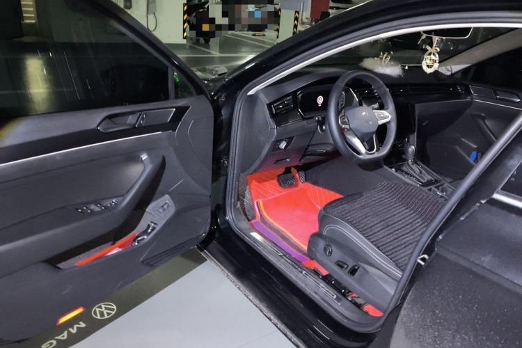 Used Volkswagen Magotan 2021 330TSI DSG 30th Anniversary Edition Driver Seat
