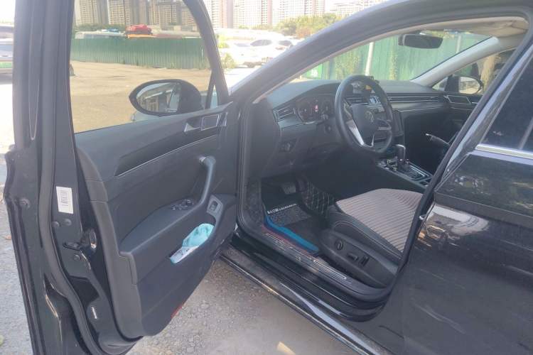 Used Volkswagen Magotan 2021 330TSI DSG 30th Anniversary Edition Driver Seat