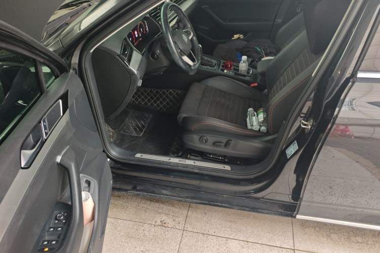 Used Volkswagen Magotan 2021 330TSI DSG 30th Anniversary Edition Driver Seat