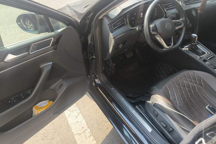 Used Volkswagen Magotan 2021 330TSI DSG 30th Anniversary Edition Driver Seat