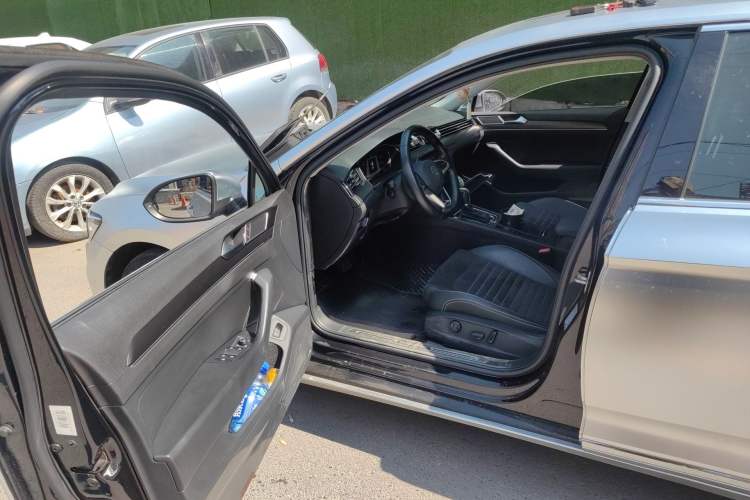 Used Volkswagen Magotan 2021 330TSI DSG 30th Anniversary Edition Driver Seat