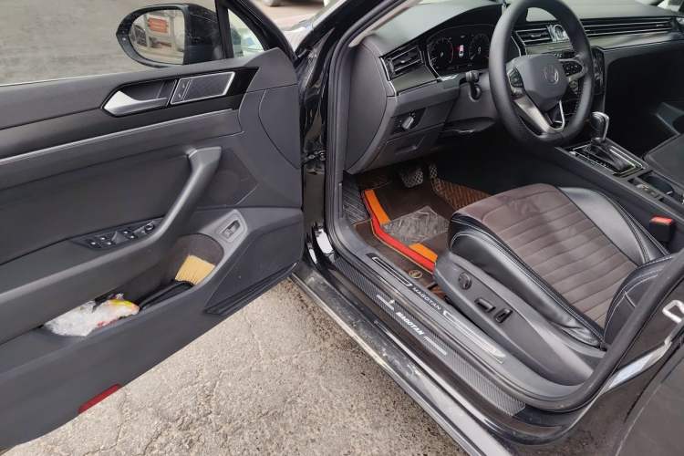 Used Volkswagen Magotan 2021 330TSI DSG 30th Anniversary Edition Driver Seat