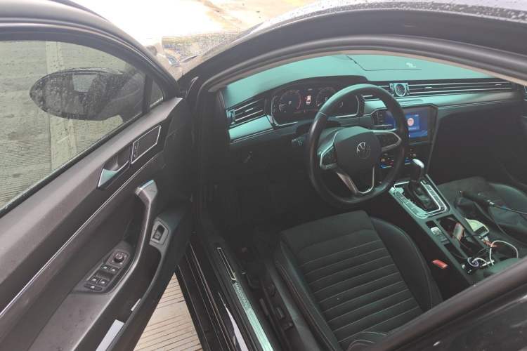 Used Volkswagen Magotan 2021 330TSI DSG 30th Anniversary Edition Driver Seat