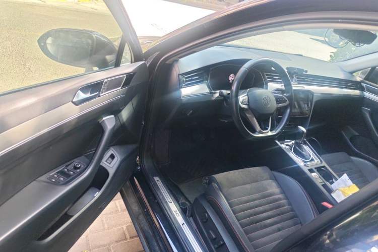Used Volkswagen Magotan 2021 330TSI DSG 30th Anniversary Edition Driver Seat