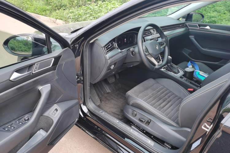 Used Volkswagen Magotan 2021 330TSI DSG 30th Anniversary Edition Driver Seat