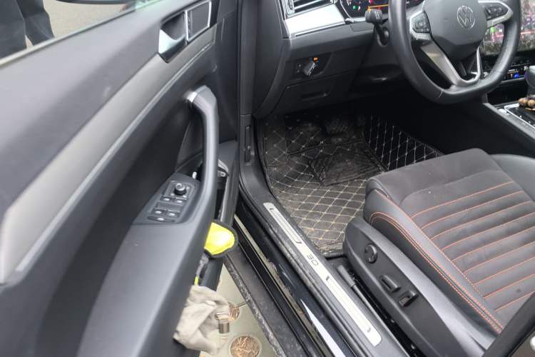 Used Volkswagen Magotan 2021 330TSI DSG 30th Anniversary Edition Driver Seat