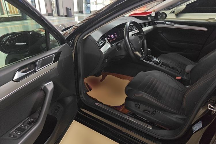 Used Volkswagen Magotan 2021 330TSI DSG 30th Anniversary Edition Driver Seat