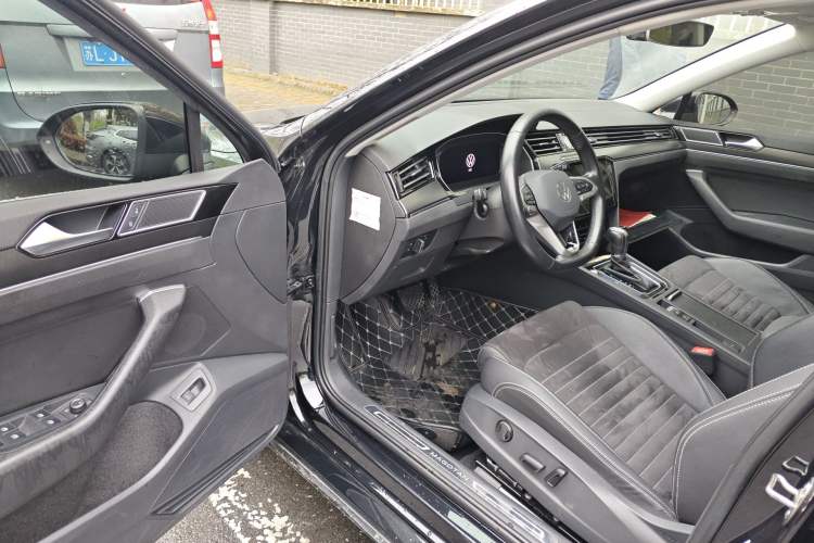 Used Volkswagen Magotan 2021 330TSI DSG 30th Anniversary Edition Driver Seat
