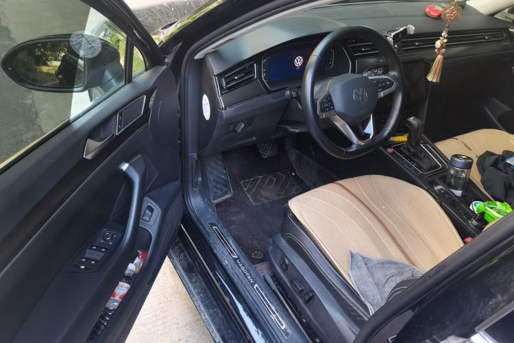 Used Volkswagen Magotan 2021 330TSI DSG 30th Anniversary Edition Driver Seat