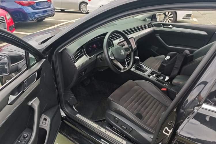 Used Volkswagen Magotan 2021 330TSI DSG 30th Anniversary Edition Driver Seat