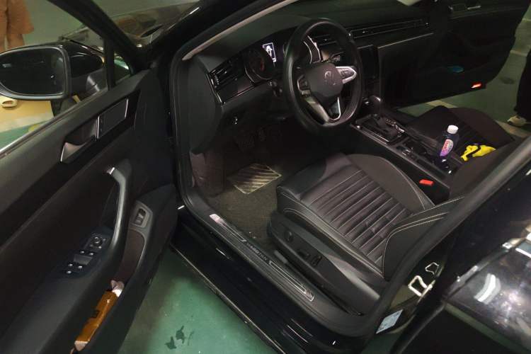 Used Volkswagen Magotan 2021 330TSI DSG 30th Anniversary Edition Driver Seat