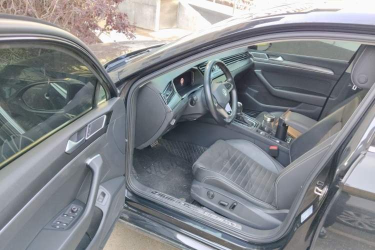 Used Volkswagen Magotan 2021 330TSI DSG 30th Anniversary Edition Driver Seat
