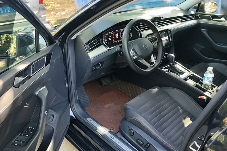 Used Volkswagen Magotan 2021 330TSI DSG 30th Anniversary Edition Driver Seat