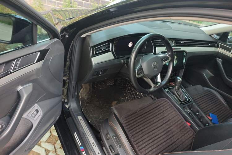 Used Volkswagen Magotan 2021 330TSI DSG 30th Anniversary Edition Driver Seat