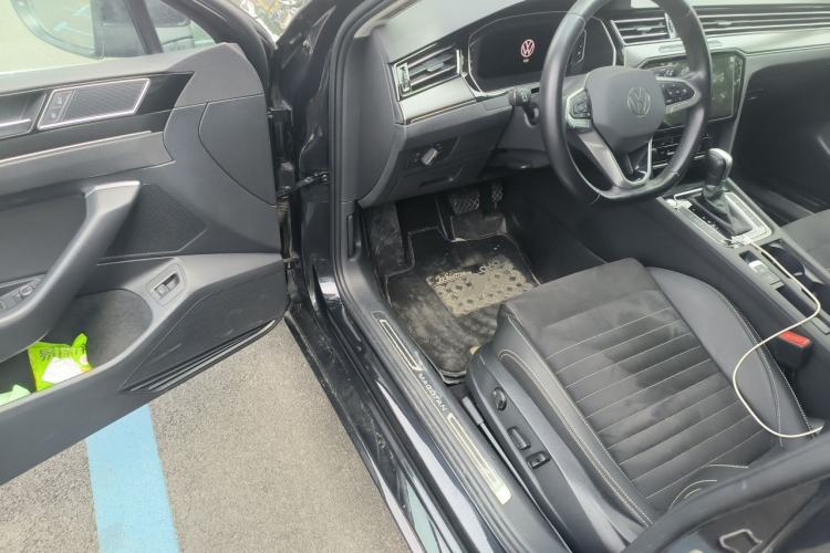 Used Volkswagen Magotan 2021 330TSI DSG 30th Anniversary Edition Driver Seat