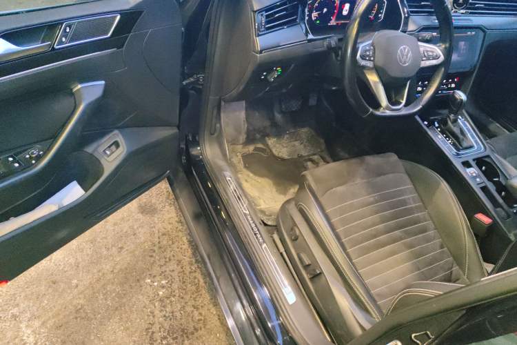 Used Volkswagen Magotan 2021 330TSI DSG 30th Anniversary Edition Driver Seat
