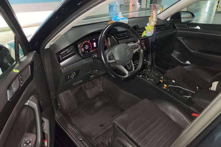 Used Volkswagen Magotan 2021 330TSI DSG 30th Anniversary Edition Driver Seat