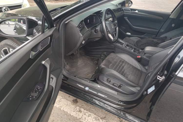 Used Volkswagen Magotan 2021 330TSI DSG 30th Anniversary Edition Driver Seat