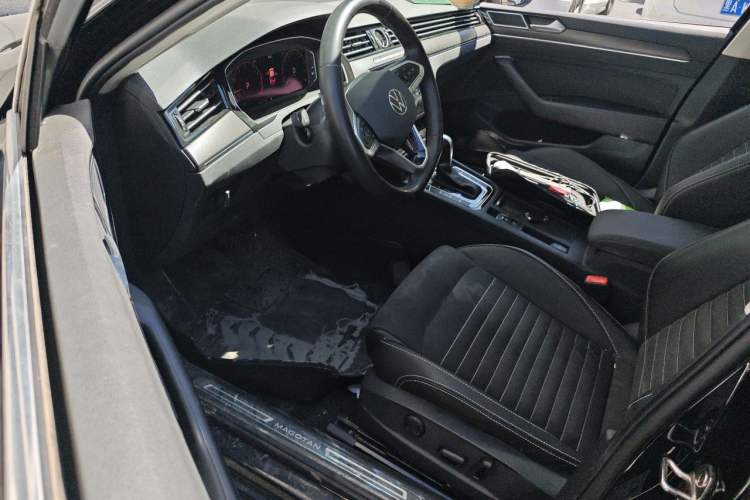 Used Volkswagen Magotan 2021 330TSI DSG 30th Anniversary Edition Driver Seat