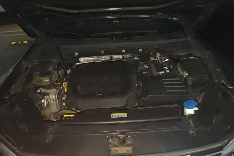 Used Volkswagen Magotan 2021 330TSI DSG 30th Anniversary Edition Engine Bay