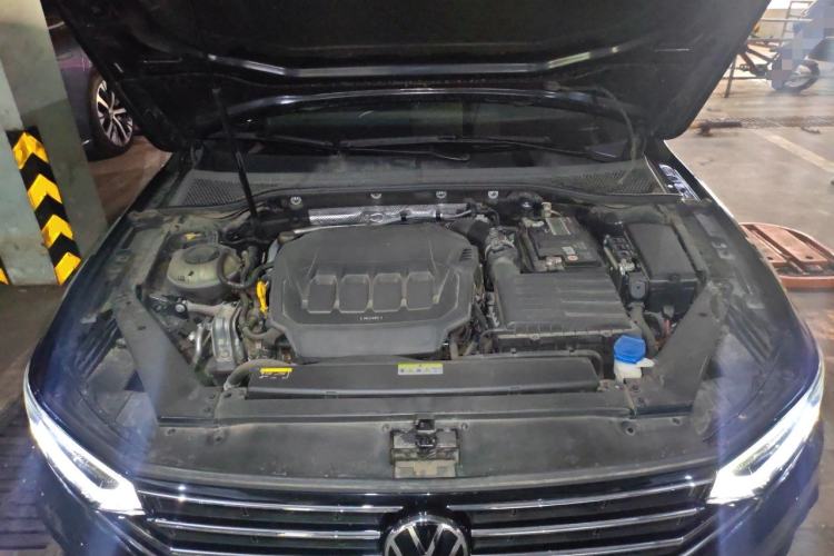 Used Volkswagen Magotan 2021 330TSI DSG 30th Anniversary Edition Engine Bay