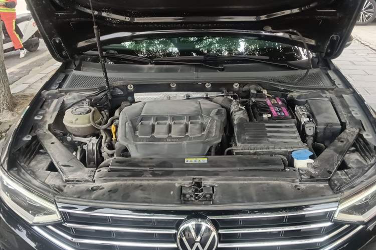 Used Volkswagen Magotan 2021 330TSI DSG 30th Anniversary Edition Engine Bay