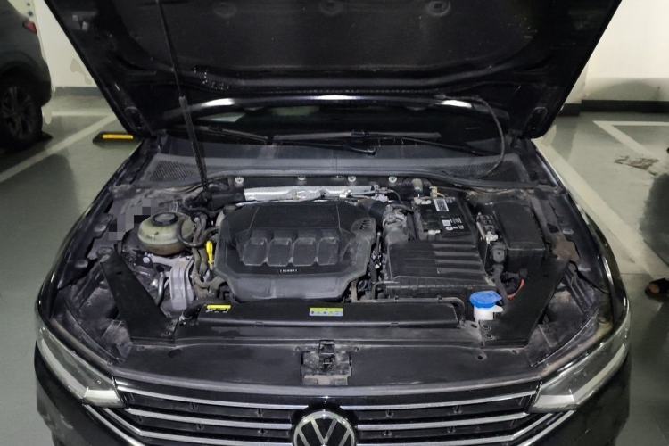 Used Volkswagen Magotan 2021 330TSI DSG 30th Anniversary Edition Engine Bay