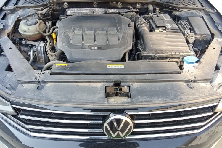 Used Volkswagen Magotan 2021 330TSI DSG 30th Anniversary Edition Engine Bay